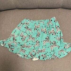 Print Ruffle Shorts in Cotten Jersey in color Prancing Zebra on Ti